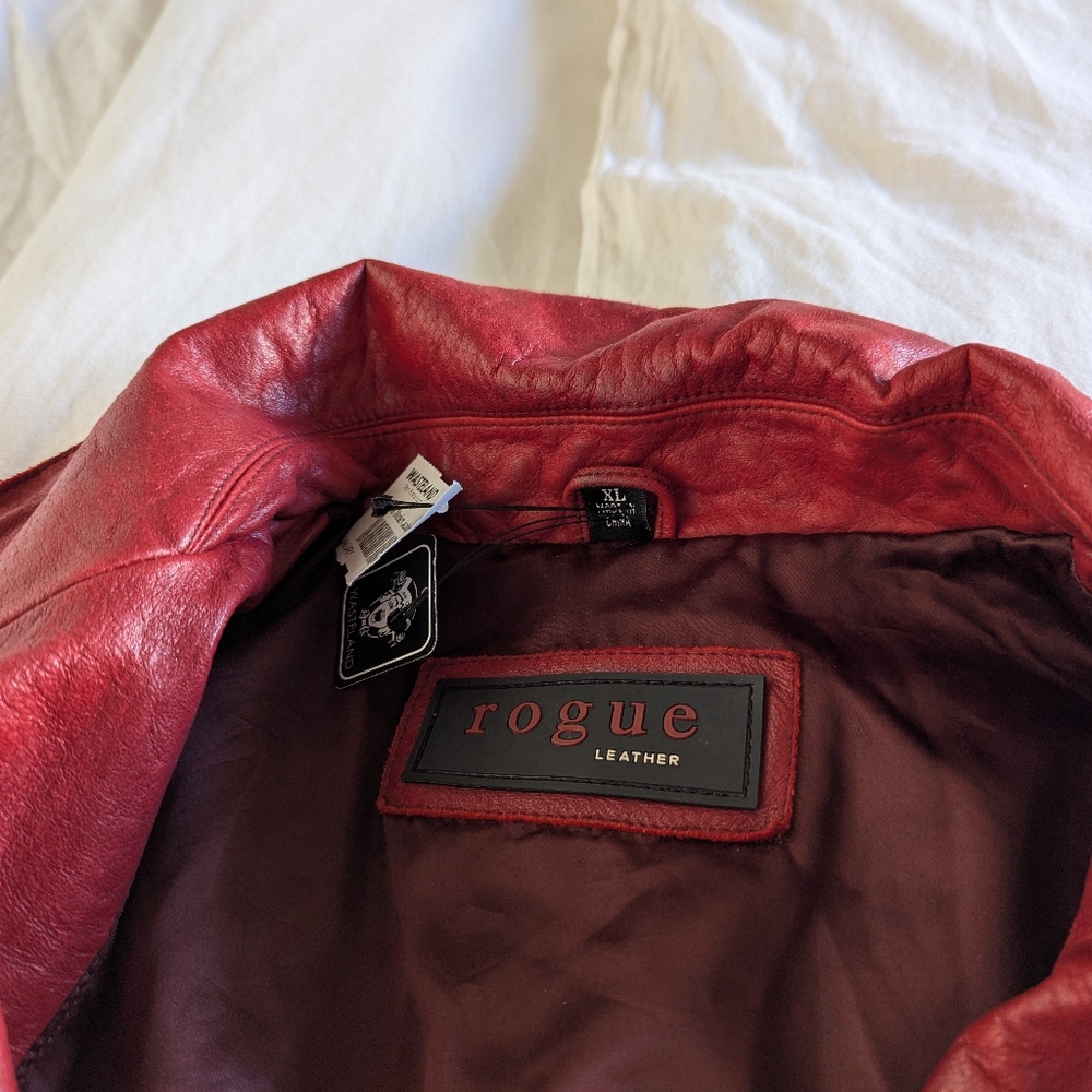 Genuine leather red oversized jacket - Picture 3 of 4